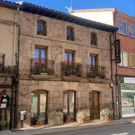 Hotel Rural Nubes Salas De Los Infantes