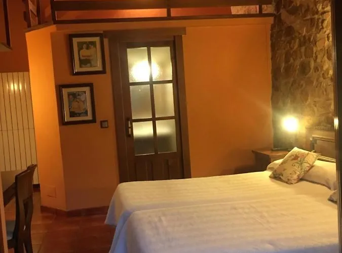 Rural Nubes Otel Salas De Los Infantes